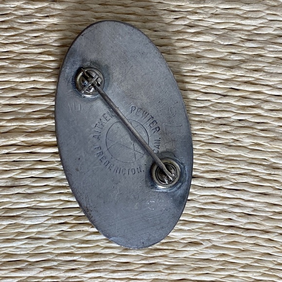 Vintage signed Aitkens pewter brooch pin - Picture 5 of 6